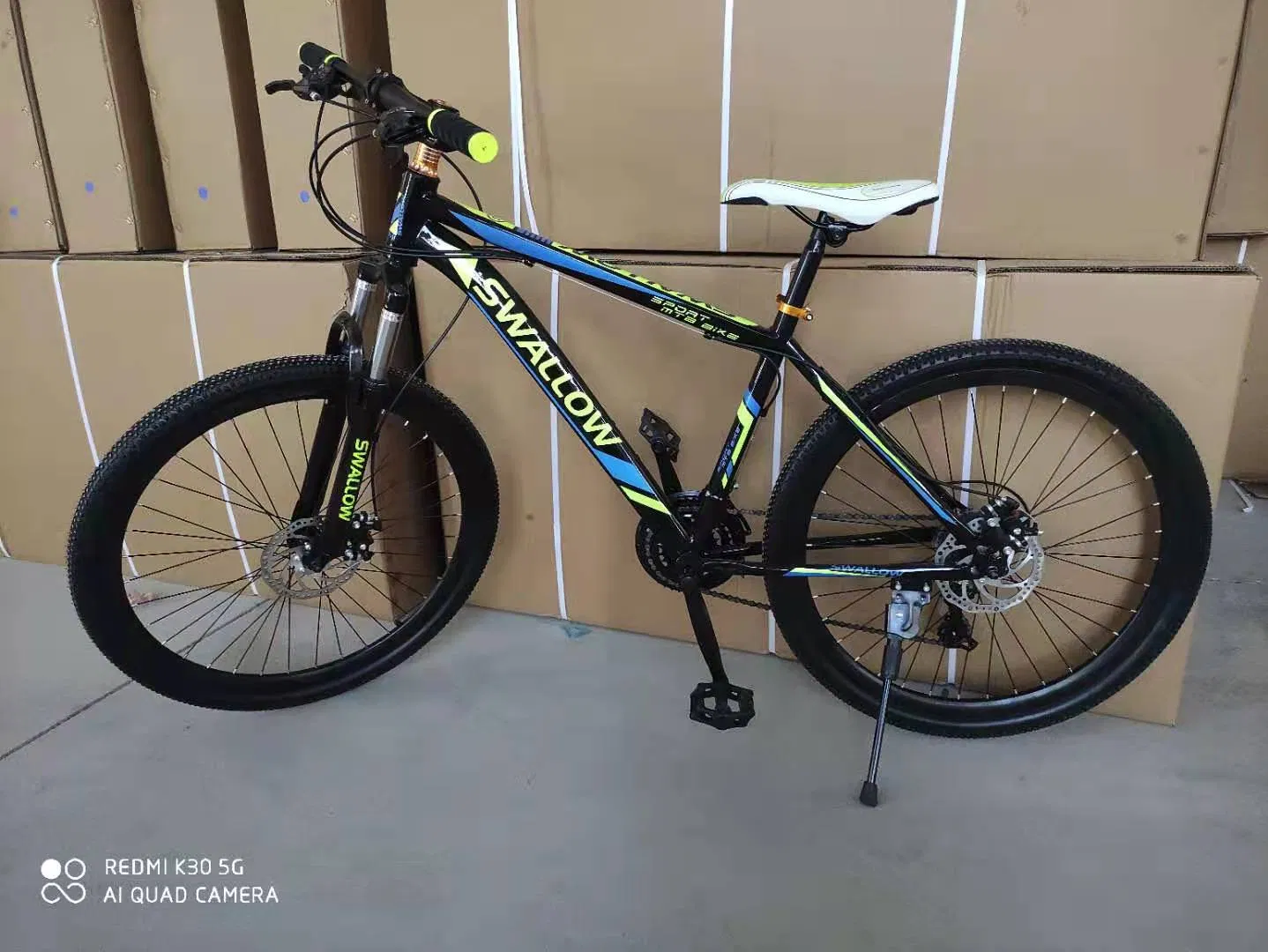 26" 21 Stock Spot Goods Mountain Bicycle Speeds Suspension Fork Disc-Brake